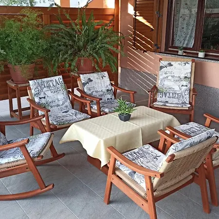 Neue In Loborika Mit Grosser Terrasse Lägenhet Pula