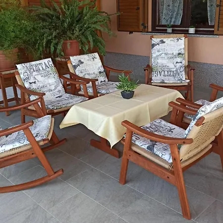 Neue In Loborika Mit Grosser Terrasse Lägenhet