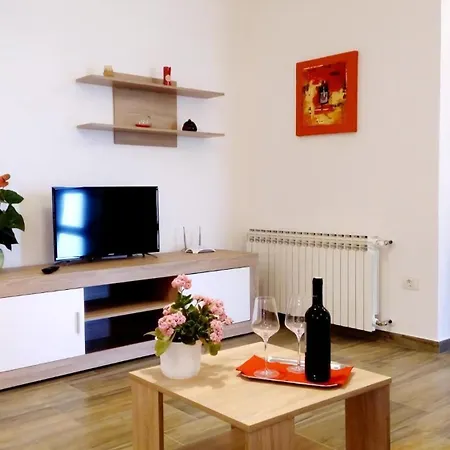 Neue In Loborika Mit Grosser Terrasse Lägenhet *
